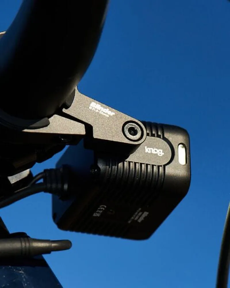 Knog Blinder E 1800 Front Light-8
